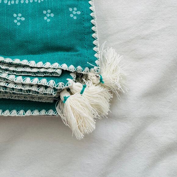 Opalhouse x Jungalow Cotton Tassel Napkins Set of 4 Teal Boho NWT - Picture 4 of 6